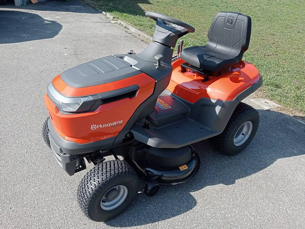 Traktor Rasentraktor TS112 Husqvarna mit Seitenauswurf