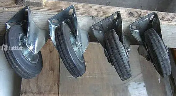  Schwenkräder Vollgummi 4-Loch Flansch