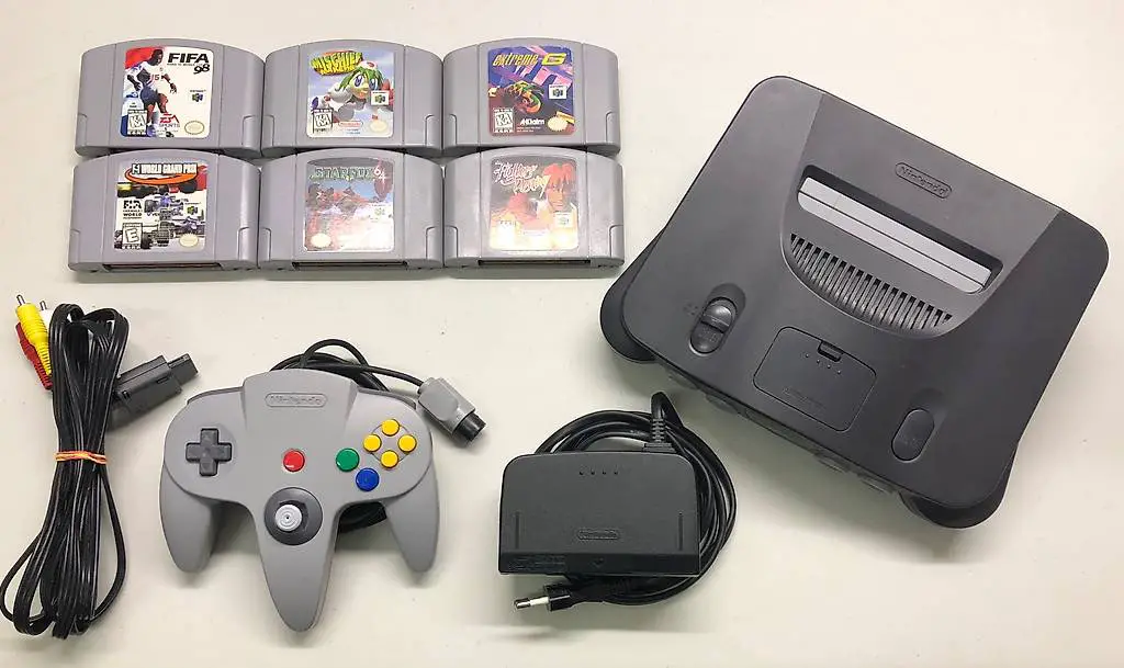 Nintendo 64 N64 Konsole (NTSC) + original Zubehör + 6 Spiele