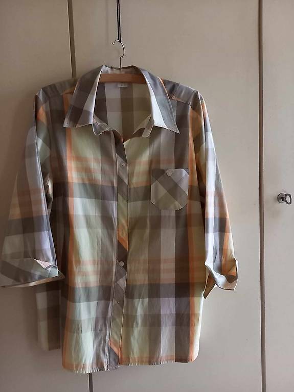 Damen Bluse, Gr. 46, kariert