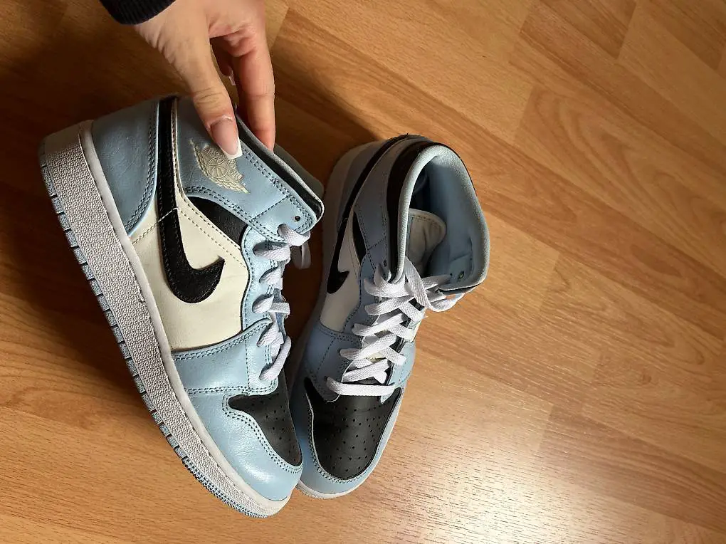 Jordan 1er ice blue
