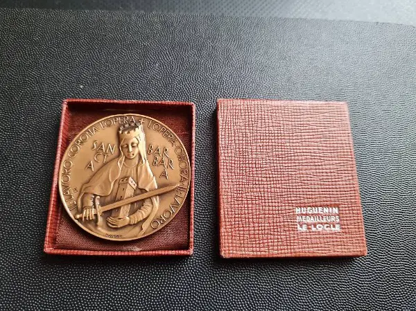 Medaglia, con S, Barbara