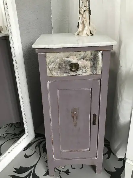 Antik Nachttisch Kommode shabby chic (Farbe delightful plum)