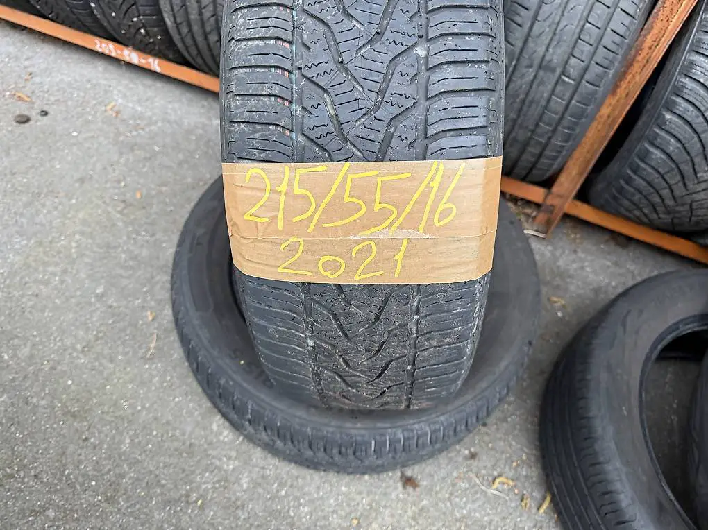 2 Winterreifen 215 /55 /16