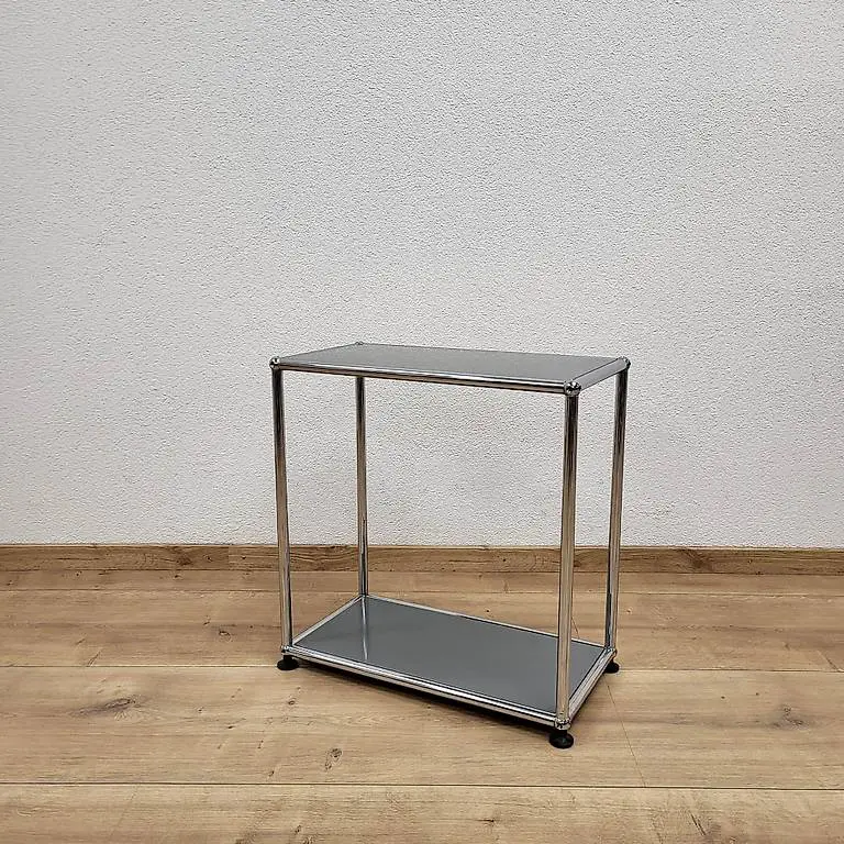 USM Haller Beistelltisch Mittelgrau