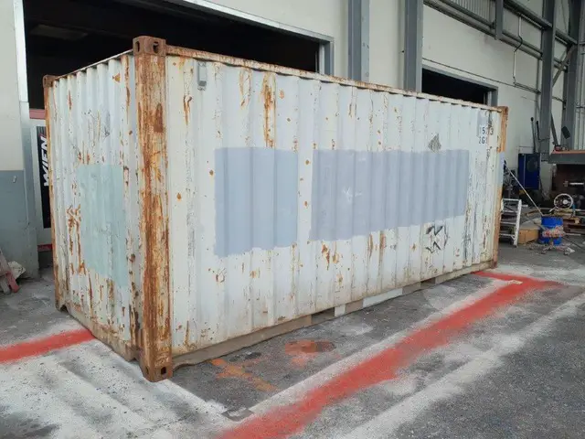 Container