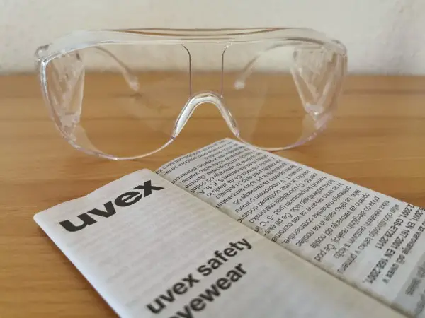 NEUE UVEX Schutzbrille/Überbrille