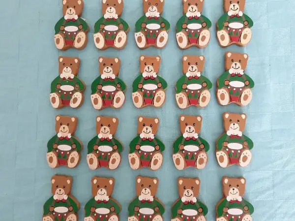  Bärchen mit Trommel aus Holz