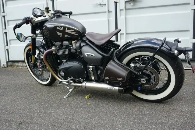 TRIUMPH Bonneville Bobber 1200 TFC