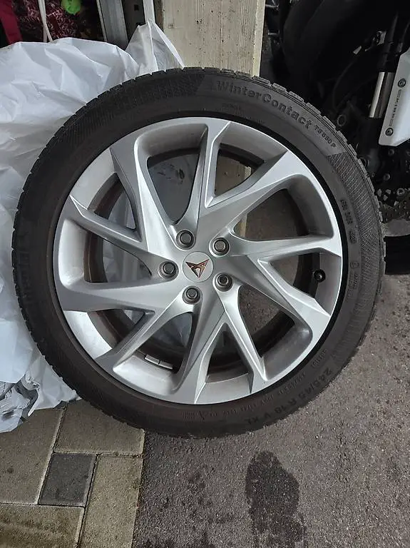 4x Winterreifen mit Alufelgen Cupra Formentor