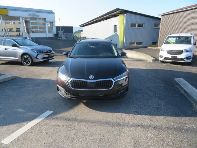 SKODA Octavia Combi 2.0 TDI 150 Ambition DSG
