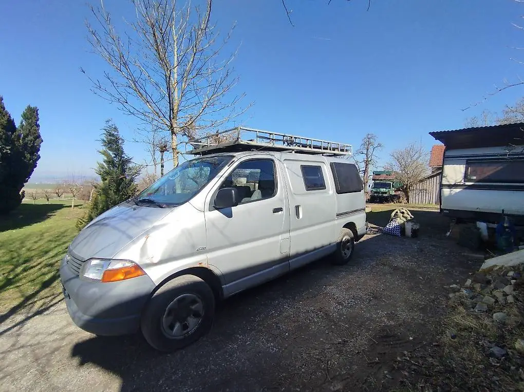 Toyota HiAce Camper