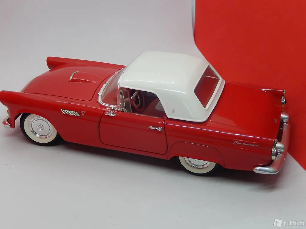 Ford T-Bird1:18Blech