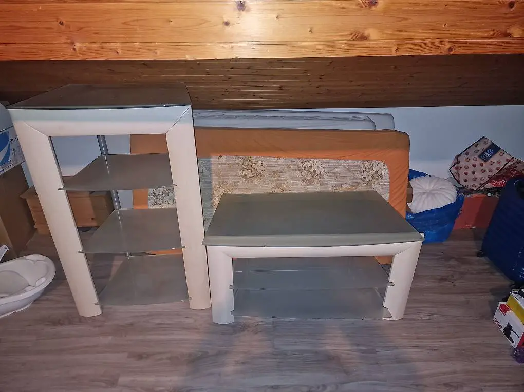 Glastische, Glasregale