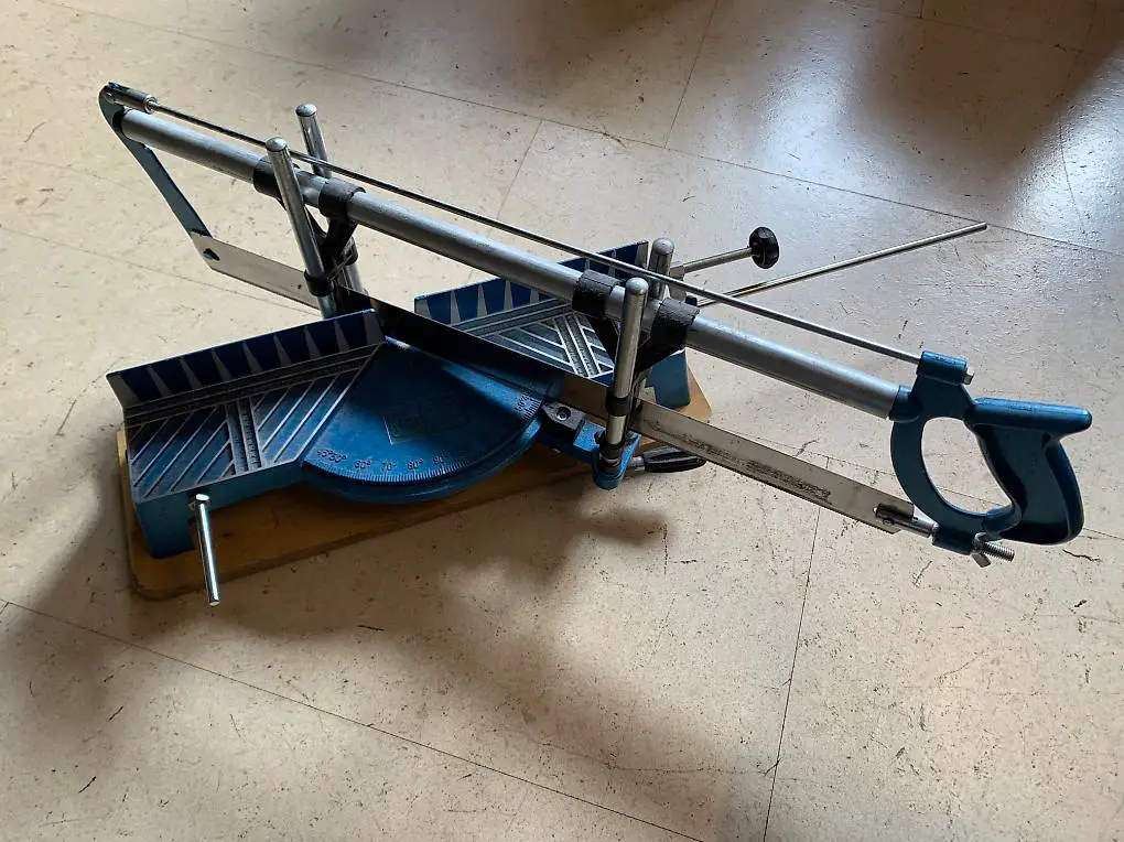 Gehrungssäge, Säge