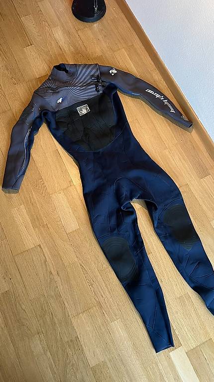 Neoprenanzug von Body Groove? Grösse M/L