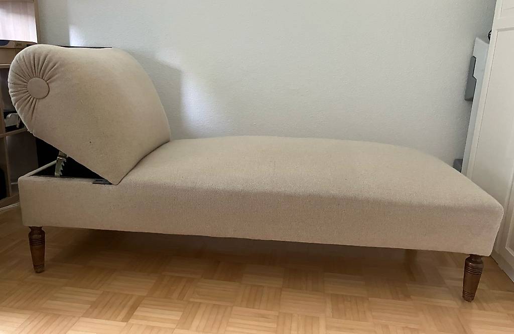 Chaise longue