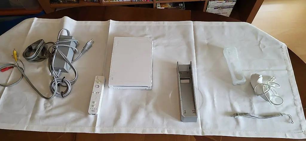 Wii Set inkl Balanceboard/ Mikros + Spiele