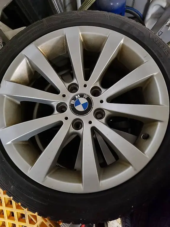 Winterreifen m. Stahlfelge BMW 225 45 R17