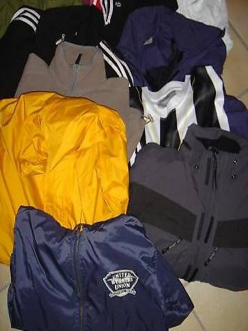  KINDERKLEIDER und SCHUHE