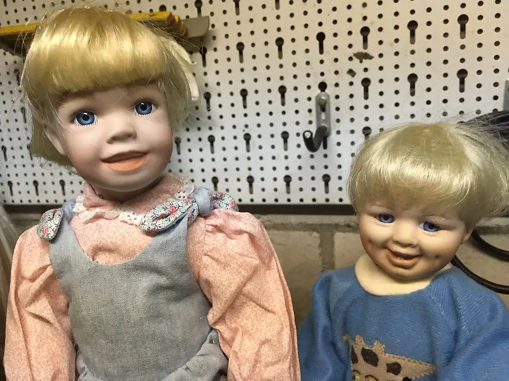 Puppe aus Porzellan, Stehpuppen, 2 Stück