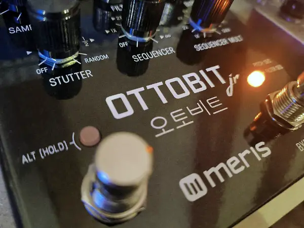 Meris Ottobit Jr Bitcrush / Sample Rate / Stutter Pedal