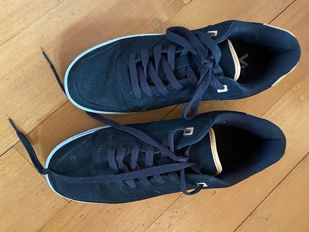 Turnschuhe Grösse 40