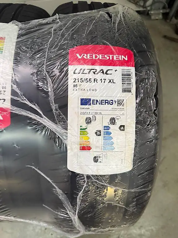 Sommer Reifen Pneu 215 55 17 Vredestein Ultrac +