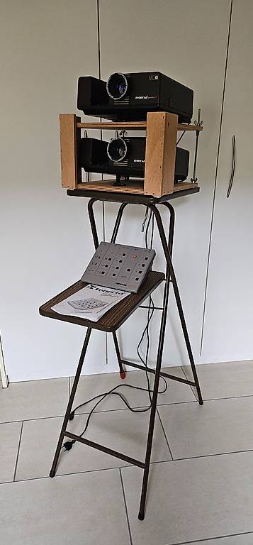 Reflecta Diaprojektoren mit Überblendtechnik und Leinwand