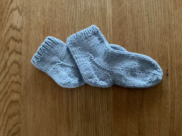 Handgestrickte Kindersocken Gr. 28/29 Fusslänge 15 cm