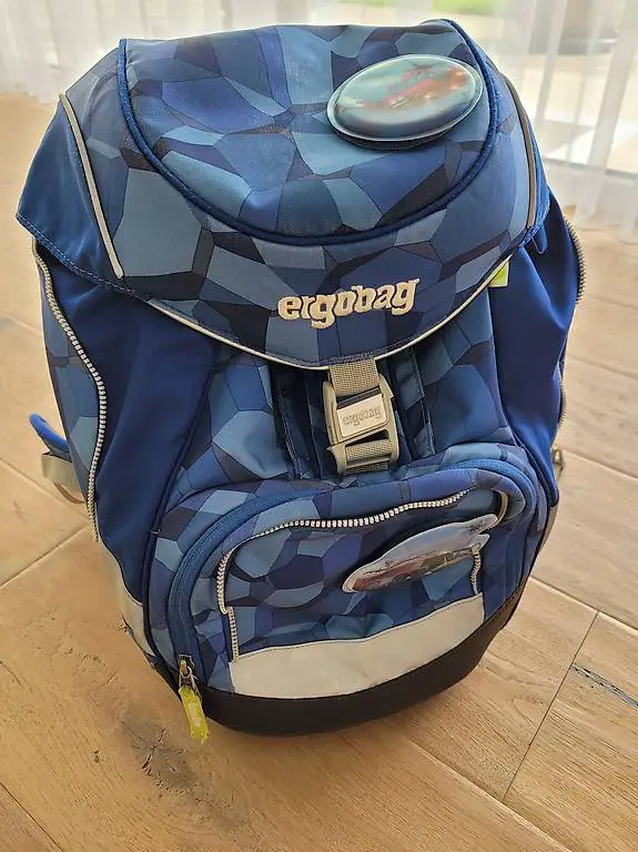 Ergobag-Schulrucksack mit Regenschutz