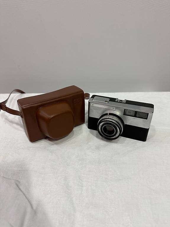 ADOX Golf 1A - Kompakte Vintage-Kamera mit Ledertasche