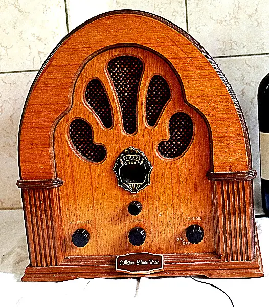 Radio Historisch-Look mit Kassettentonband