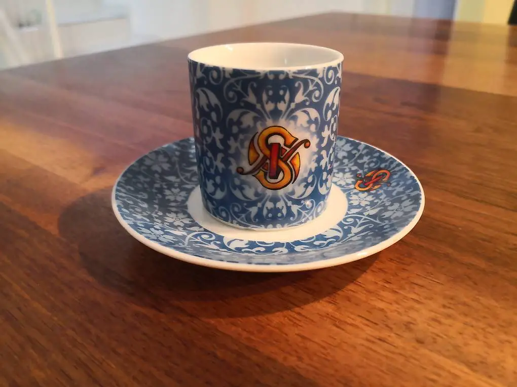 Espressotasse "Salto Natale" zu verkaufen.