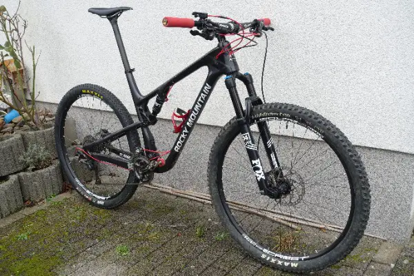 Mountain-Bike Rocky Mountain Element XL 2018