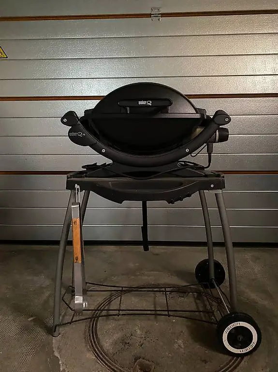 Grill barbecue WEBER Q 140 électrique