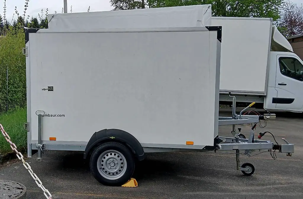 Kofferanhänger zu vermieten