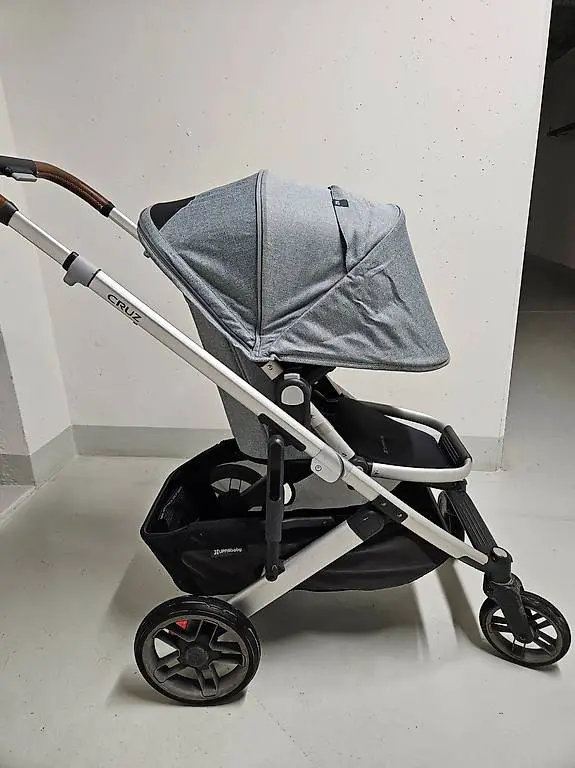 UppaBaby Cruz Stroller (incl. bassinet) in a very good state