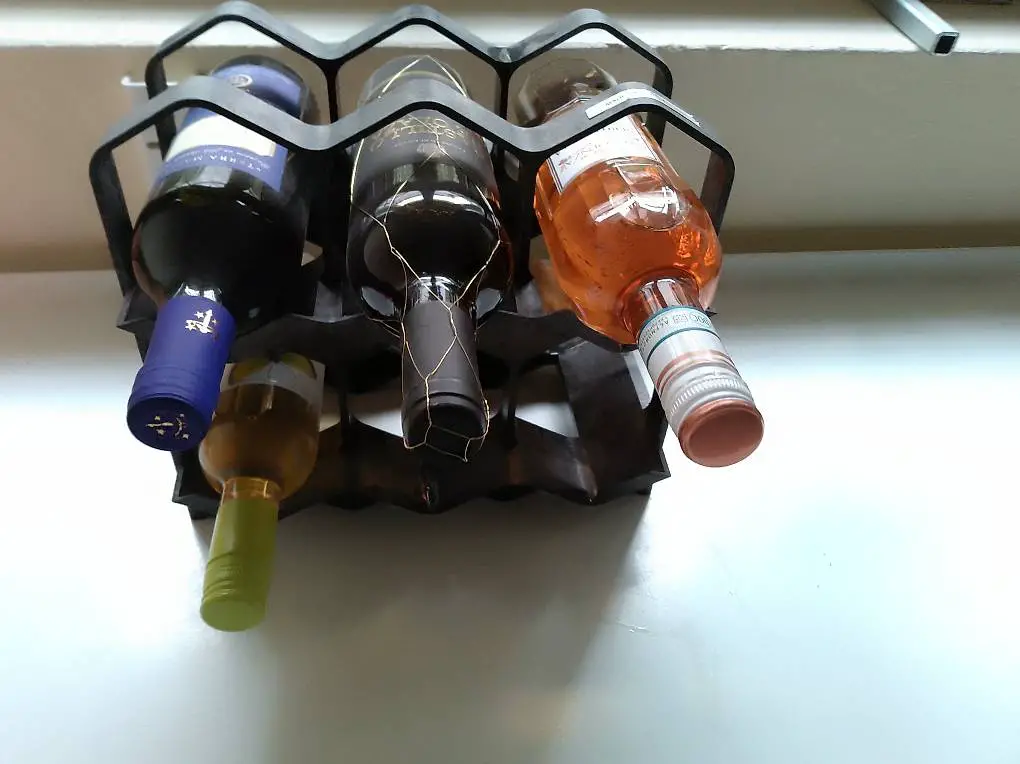 , Weingestelle, Kühlmanschette, Weinflaschenöffner, Mostkrug