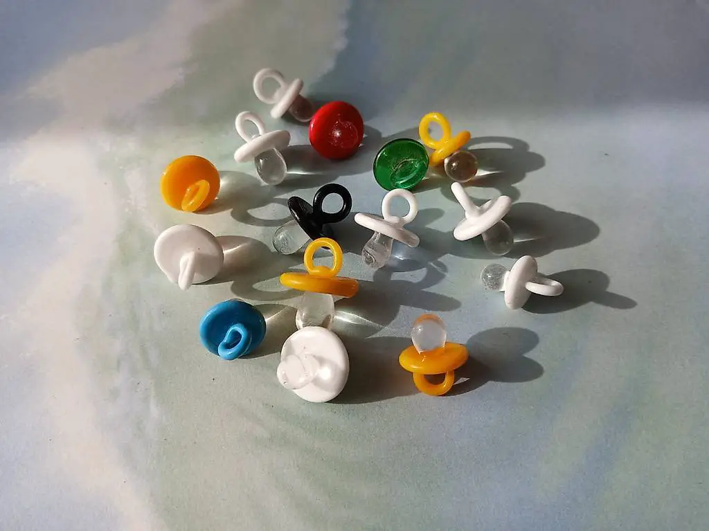 15 kleine Schnuller aus Muranoglas