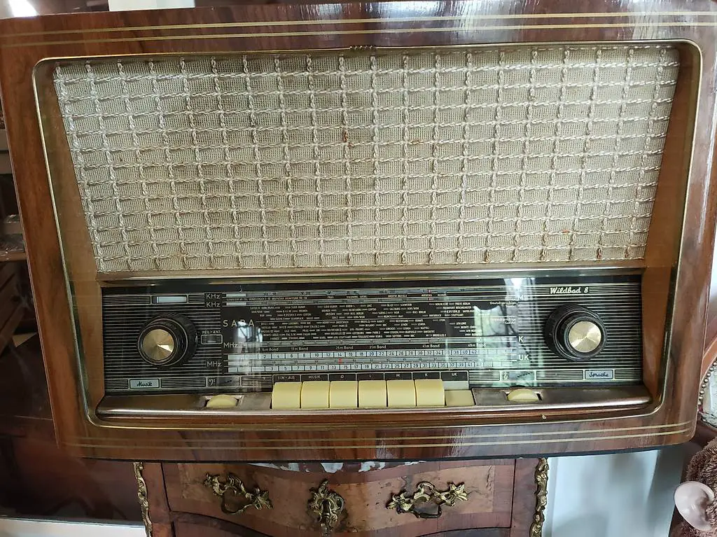 Röhrenradio SABA Wildbad 8