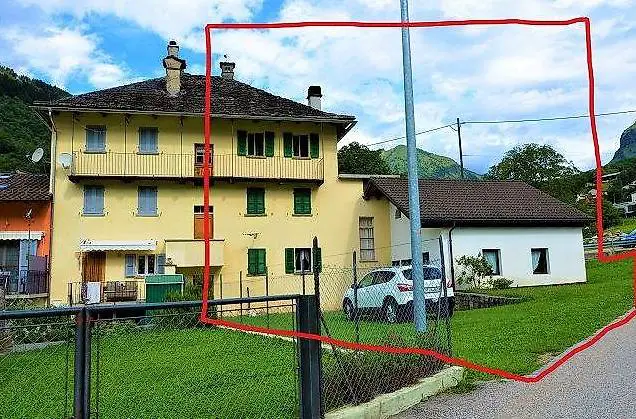 zum Ausbauen / da rinnovare