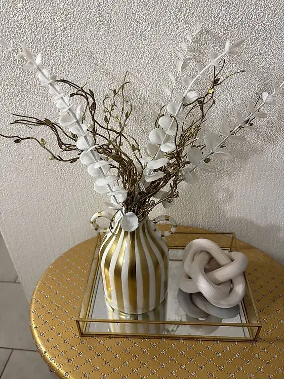 Vase, Blumen und knoten alles 30 fr