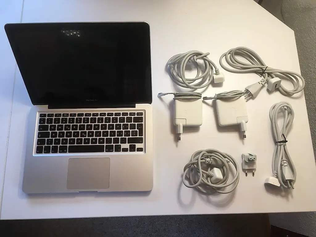 apple macbook pro 13 zoll, 2.4 ghz, hd 256 gb, ram 8 gb