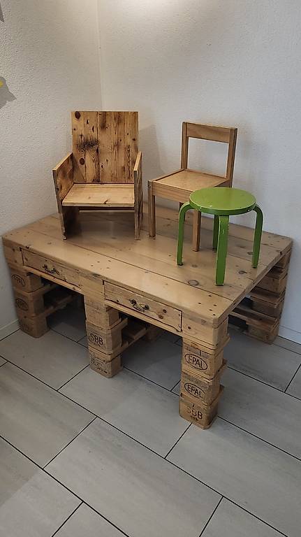 Designermöbel; -) aus Holz