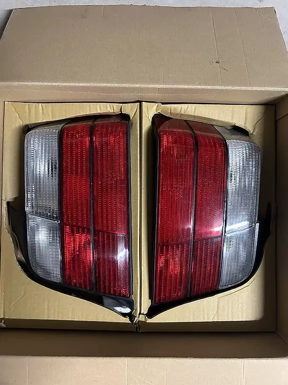 BMW E36 325 Heckleuchten