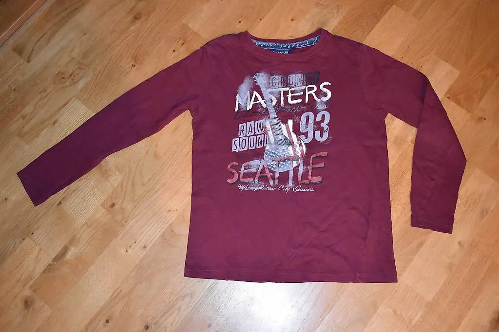 Lässiges Langarm-Shirt Sujet Gitarre in Gr. 140/146