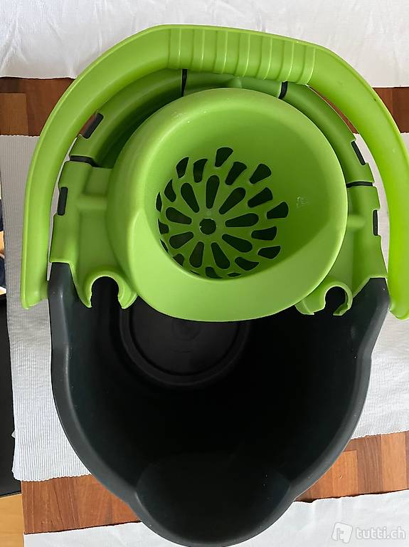 Eimer mit Auswind-Tool