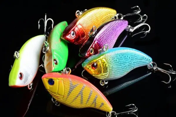  Portofrei Naturgetreues Wobbler Set 6 beweglichen Kunstköder