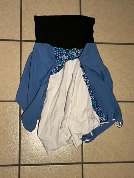 Originelles, vielseitig einsetzbares Kleid